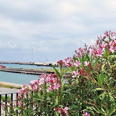 Costa Del Molo - Casa E Lavoro Lägenhet Vado Ligure Exteriör bild