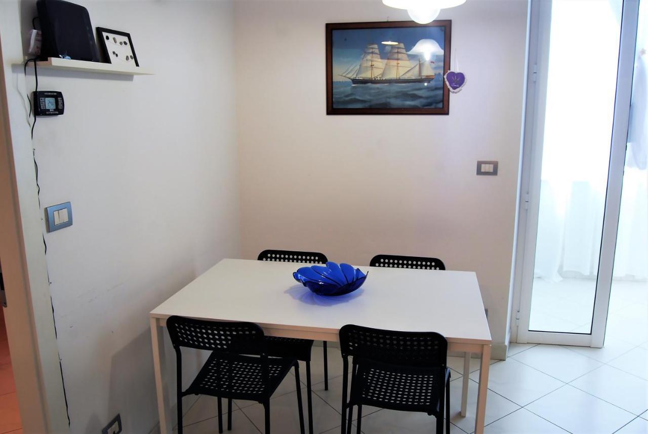 Costa Del Molo - Casa E Lavoro Lägenhet Vado Ligure Exteriör bild