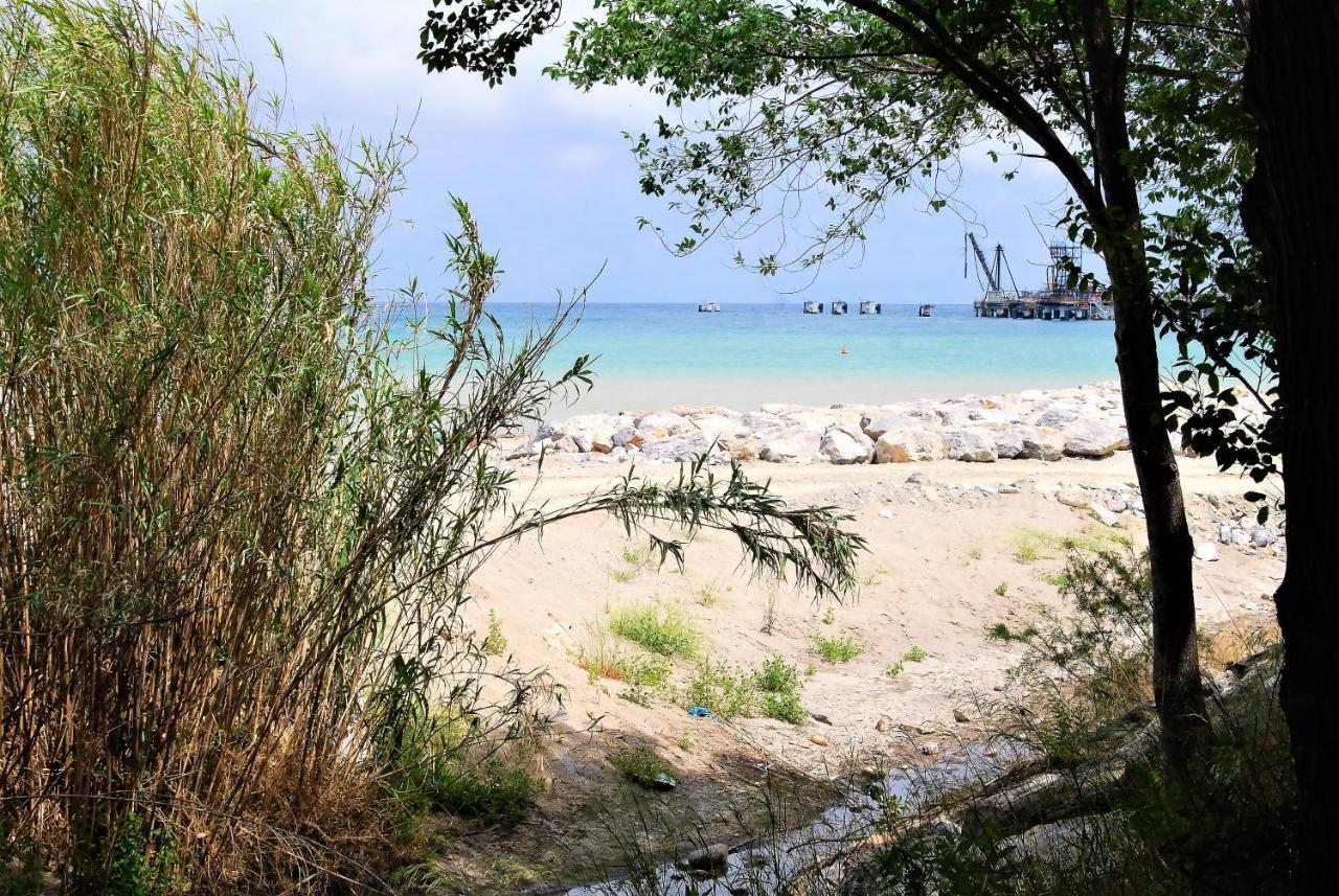 Costa Del Molo - Casa E Lavoro Lägenhet Vado Ligure Exteriör bild